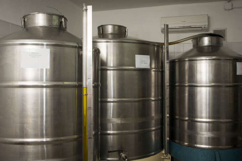 Laboratorio: cisterne olio